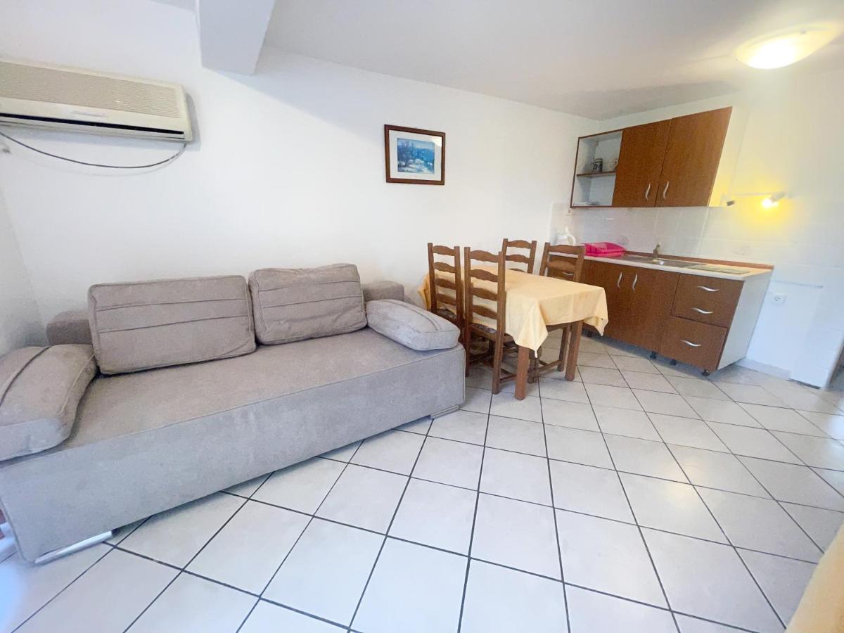 Apartmani Matkovic Jadranovo Exterior foto
