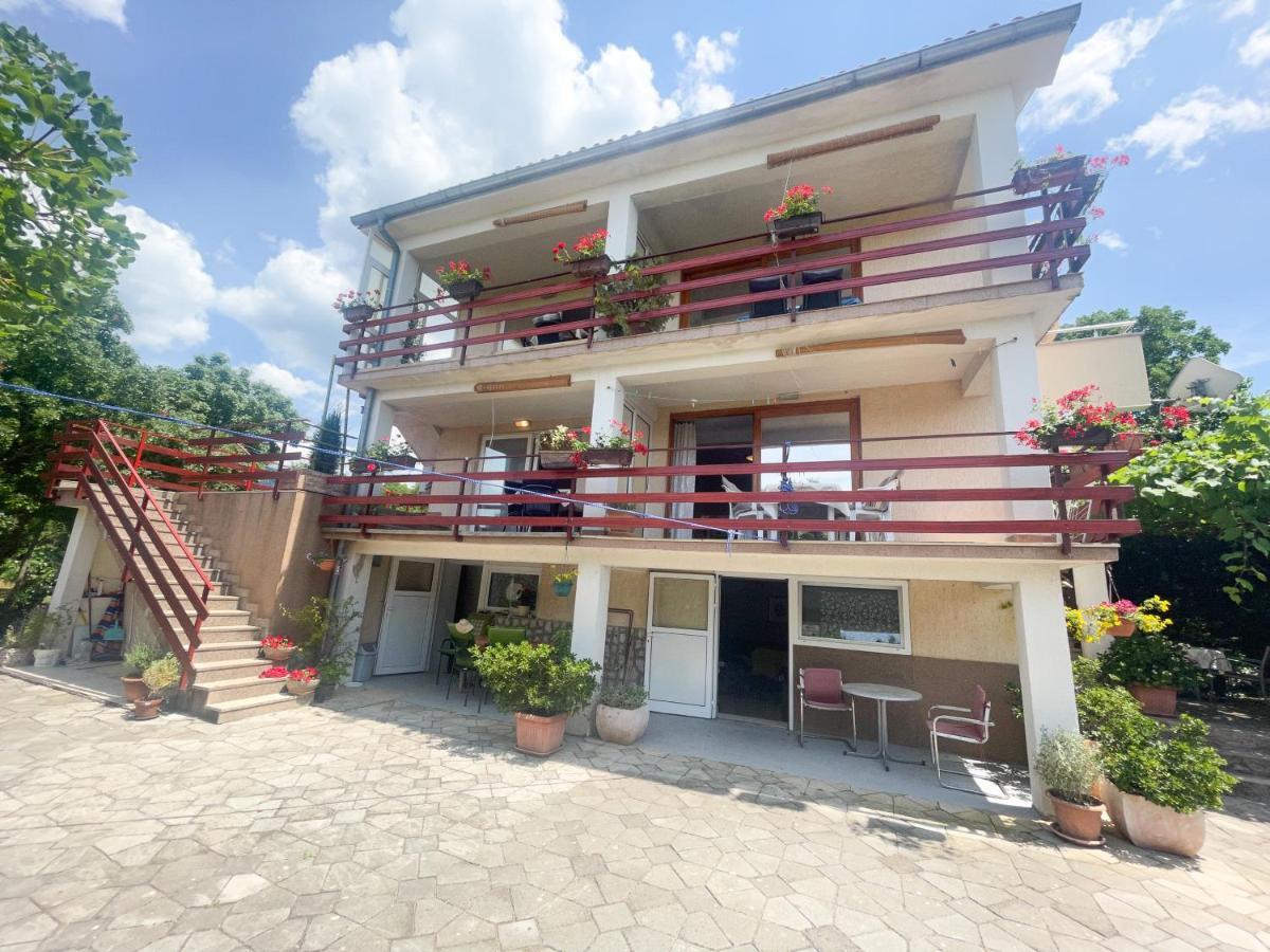 Apartmani Matkovic Jadranovo Exterior foto